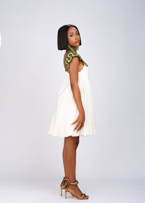 ADE WHITE - Image 4